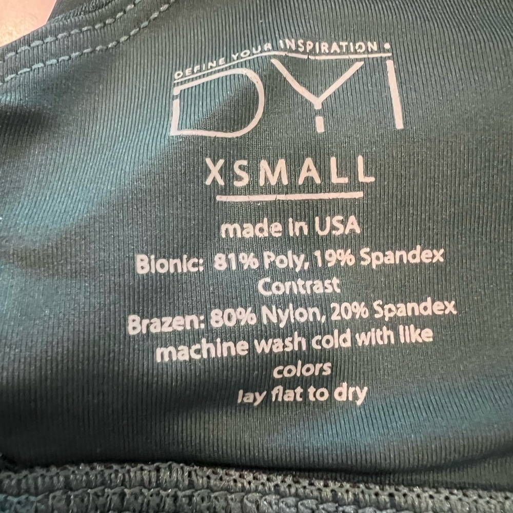 DYI Define Your Inspiration green high shine sports bra activewear x sma… - Picture 5 of 8